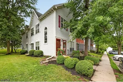 161 Gregory Ln, Franklin Township, NJ 08823 - Photo 2