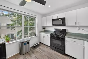 161 Gregory Ln, Franklin Township, NJ 08823 - Photo 14