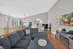 161 Gregory Ln, Franklin Township, NJ 08823 - Photo 10