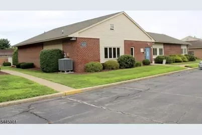 700 Coventry Dr., Lopatcong Township, NJ 08865 - Photo 2