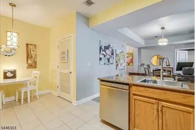 8205 Harcourt Rd #8205, Clifton, NJ 07013 - Photo 16