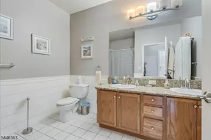8205 Harcourt Rd, Clifton, NJ 07013 - Photo 20