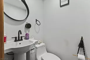 459 Twin Oaks Rd, Union Township, NJ 07083 - Photo 20