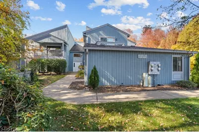 51 Drake Ln, Roxbury Township, NJ 07852 - Photo 2