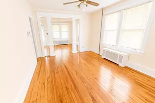 243 Monmouth St, Hightstown, NJ 08520 - Photo 2