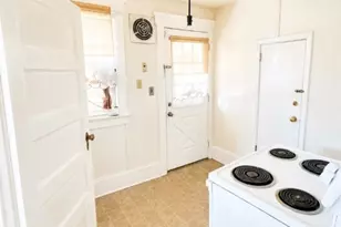 243 Monmouth St, Hightstown, NJ 08520 - Photo 4