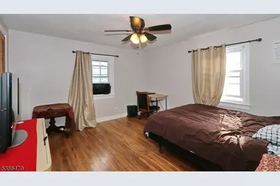 689 Crescent Dr, Bound Brook, NJ 08805 - Photo 6