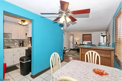 689 Crescent Dr, Bound Brook, NJ 08805 - Photo 2
