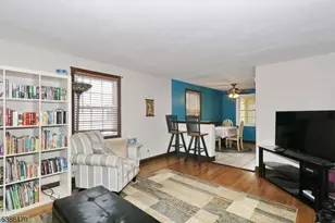 689 Crescent Dr, Bound Brook, NJ 08805 - Photo 14