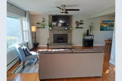 3 Meadow Brook Rd, Raritan Township, NJ 08822 - Photo 2