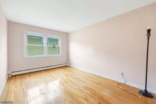 261 10th St, Palisades Park, NJ 07650 - Photo 16