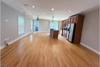 76 Mohawk Avenue, Hawthorne, NJ 07506 - Photo 2