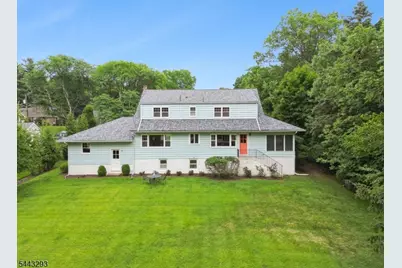 70 Kingwood Dr, Little Falls Township, NJ 07424 - Photo 2
