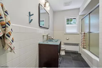 70 Kingwood Dr, Little Falls Township, NJ 07424 - Photo 24
