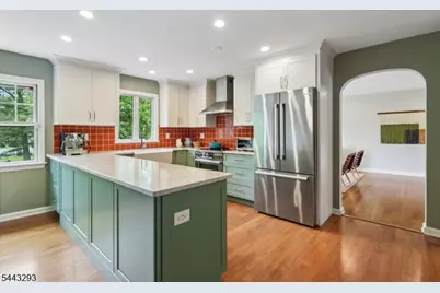70 Kingwood Dr, Little Falls Township, NJ 07424 - Photo 14