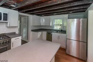 496 Manchester Ave, North Haledon, NJ 07508 - Photo 6