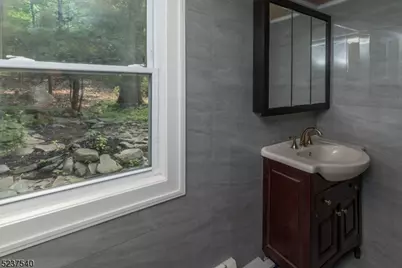 496 Manchester Ave, North Haledon, NJ 07508 - Photo 20