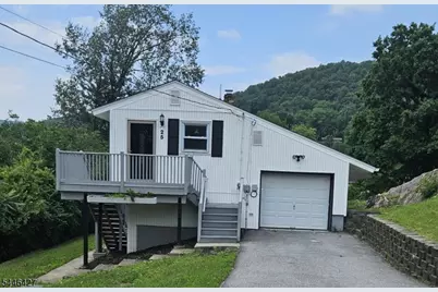 25 Ivy Pl, Vernon, NJ 07418 - Photo 1