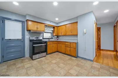 95 Hudson St, Clifton, NJ 07011 - Photo 8
