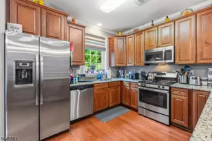 18 Bahr Cir, Verona, NJ 07044 - Photo 10