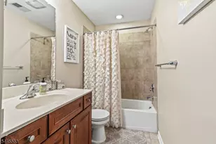 18 Bahr Cir, Verona, NJ 07044 - Photo 16