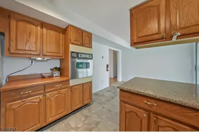 6 Concord Dr, Franklin Township, NJ 08873 - Photo 12