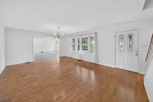 6 Concord Dr, Franklin Township, NJ 08873 - Photo 4