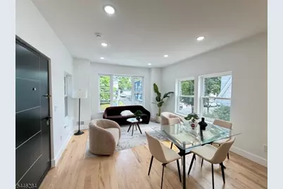 93 Melville Pl, Irvington, NJ 07111 - Photo 4