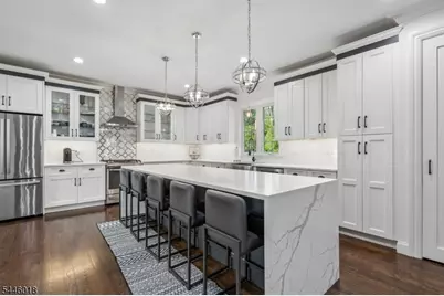 27 Brookside Ter, Clark Township, NJ 07066 - Photo 10