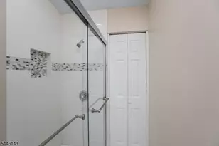 81 Overlook Dr, Union Township, NJ 08809 - Photo 20