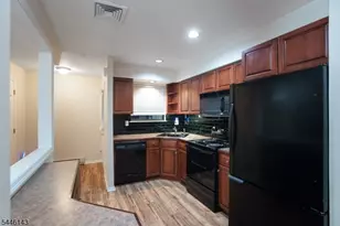 81 Overlook Dr, Union Township, NJ 08809 - Photo 4