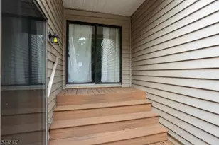 81 Overlook Dr, Union Township, NJ 08809 - Photo 22