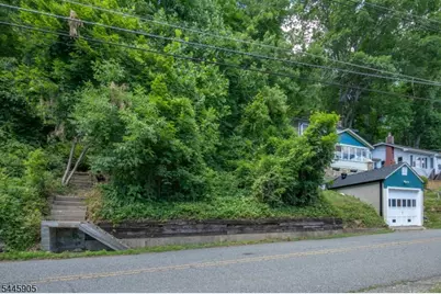 116 Lakeside Dr, Liberty Township, NJ 07823 - Photo 2