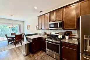 403 Parkview Ln, Rockaway Township, NJ 07866 - Photo 10