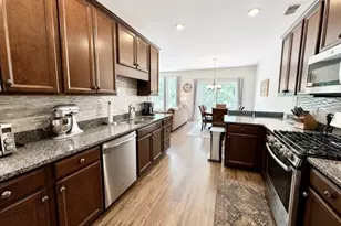 403 Parkview Ln, Rockaway Township, NJ 07866 - Photo 8