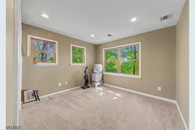 10 S Parkway, Jefferson Township, NJ 07885 - Photo 26