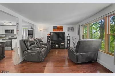 10 S Parkway, Jefferson Township, NJ 07885 - Photo 14