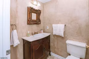 6 Whispering Way W, Berkeley Heights Township, NJ 07922 - Photo 18