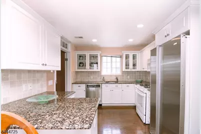 6 Whispering Way W #6, Berkeley Heights Township, NJ 07922 - Photo 4
