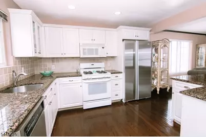 6 Whispering Way W #6, Berkeley Heights Township, NJ 07922 - Photo 2