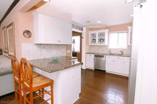 6 Whispering Way W, Berkeley Heights Township, NJ 07922 - Photo 14