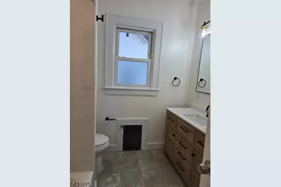 27 Cleveland Ave, Newark, NJ 07106 - Photo 18