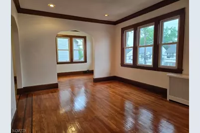 27 Cleveland Ave, Newark, NJ 07106 - Photo 4