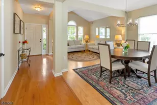46 Kensington Cir, White Township, NJ 07823 - Photo 6
