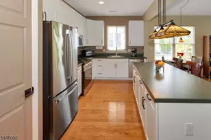 46 Kensington Cir, White Township, NJ 07823 - Photo 12
