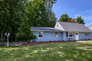 28 Ferndale Rd, Wayne, NJ 07470 - Photo 2