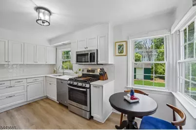 37 Knollwood Ave, Madison, NJ 07940 - Photo 6