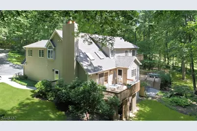 7 Janice Dr, Mount Olive, NJ 07840 - Photo 2