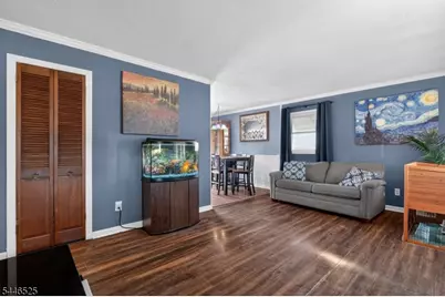 77 W Arthur Pl, Woodbridge Township, NJ 08830 - Photo 4