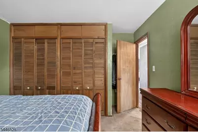 77 W Arthur Pl, Woodbridge Township, NJ 08830 - Photo 16